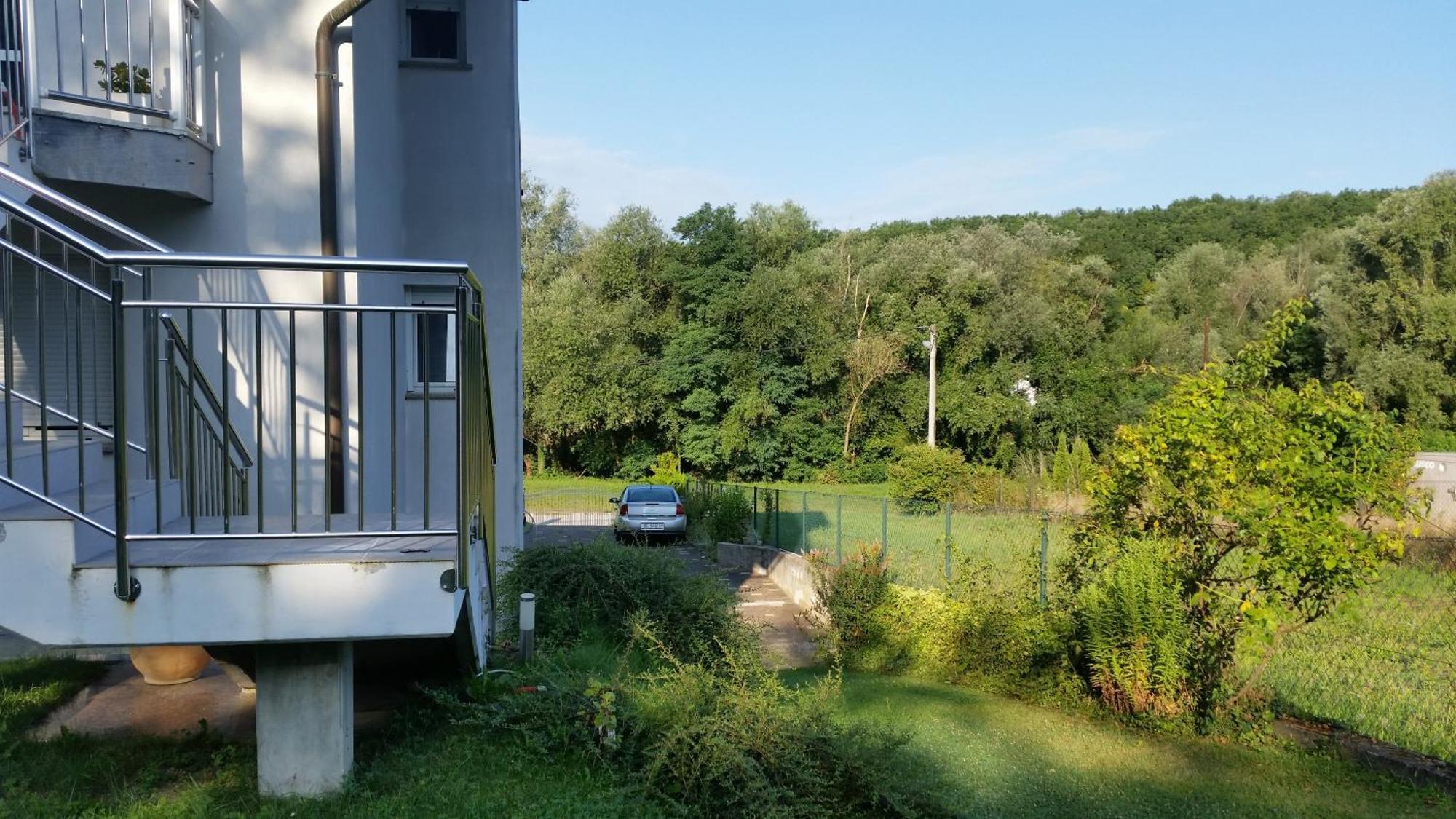 Astarea - Luxe Penthouse In Nature - Jacuzzi - Free Private Parking - Terrace & Balcony - Peace زغرب الغرفة الصورة
